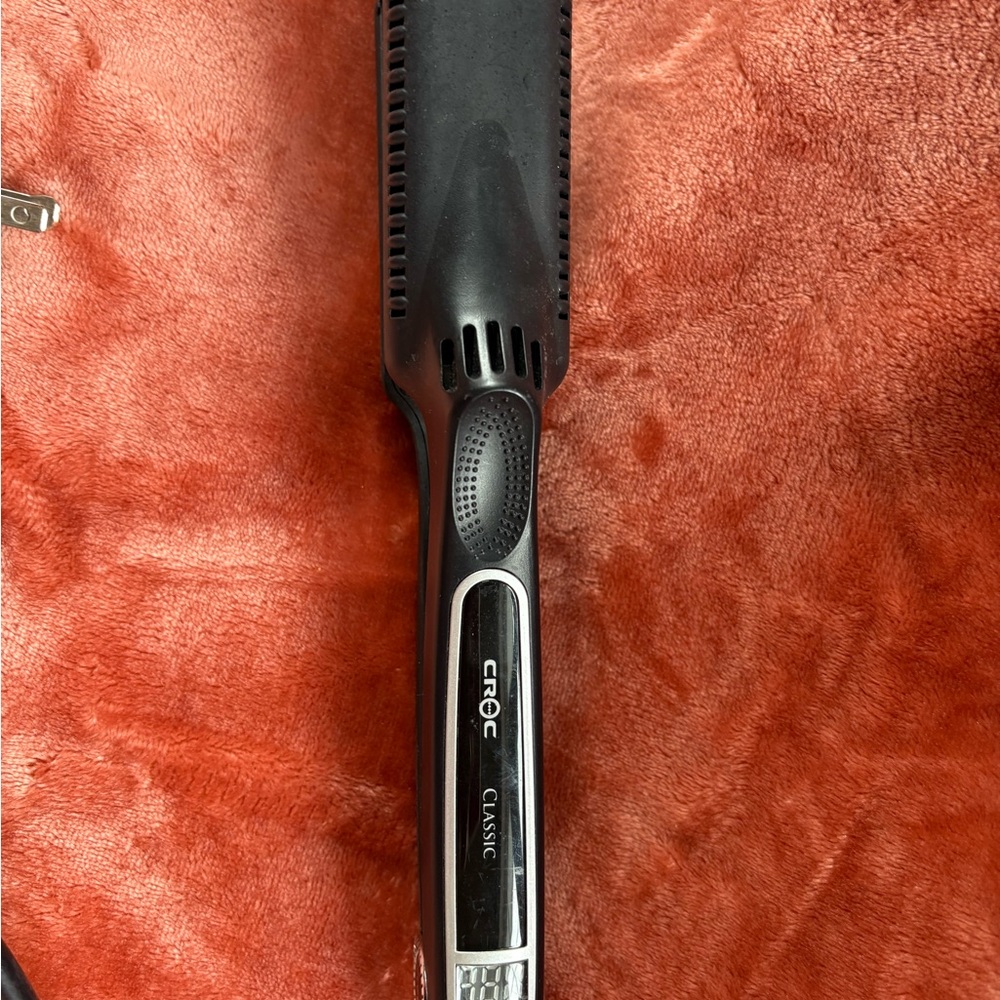 CROC Classic Flat Iron